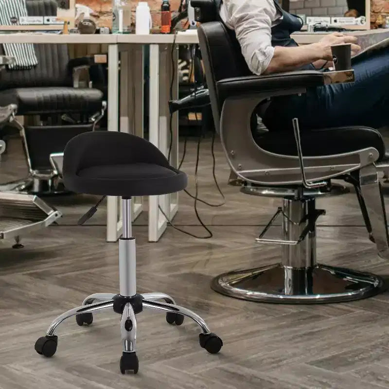 Tabouret roulant réglable en hauteur pour salon de coiffure, chaise de spa pivotante avec siège confortable en cuir PU et base en métal chromé